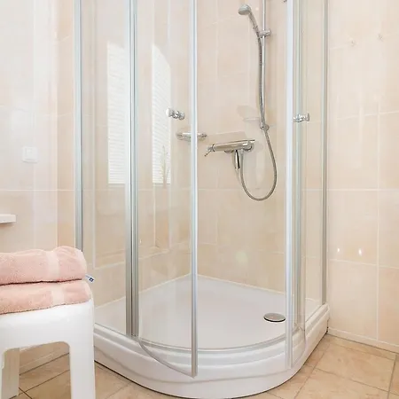 M2 - Apartmenthaus Marienburger Str 4 - Feriendomizil Hollich Apartman *